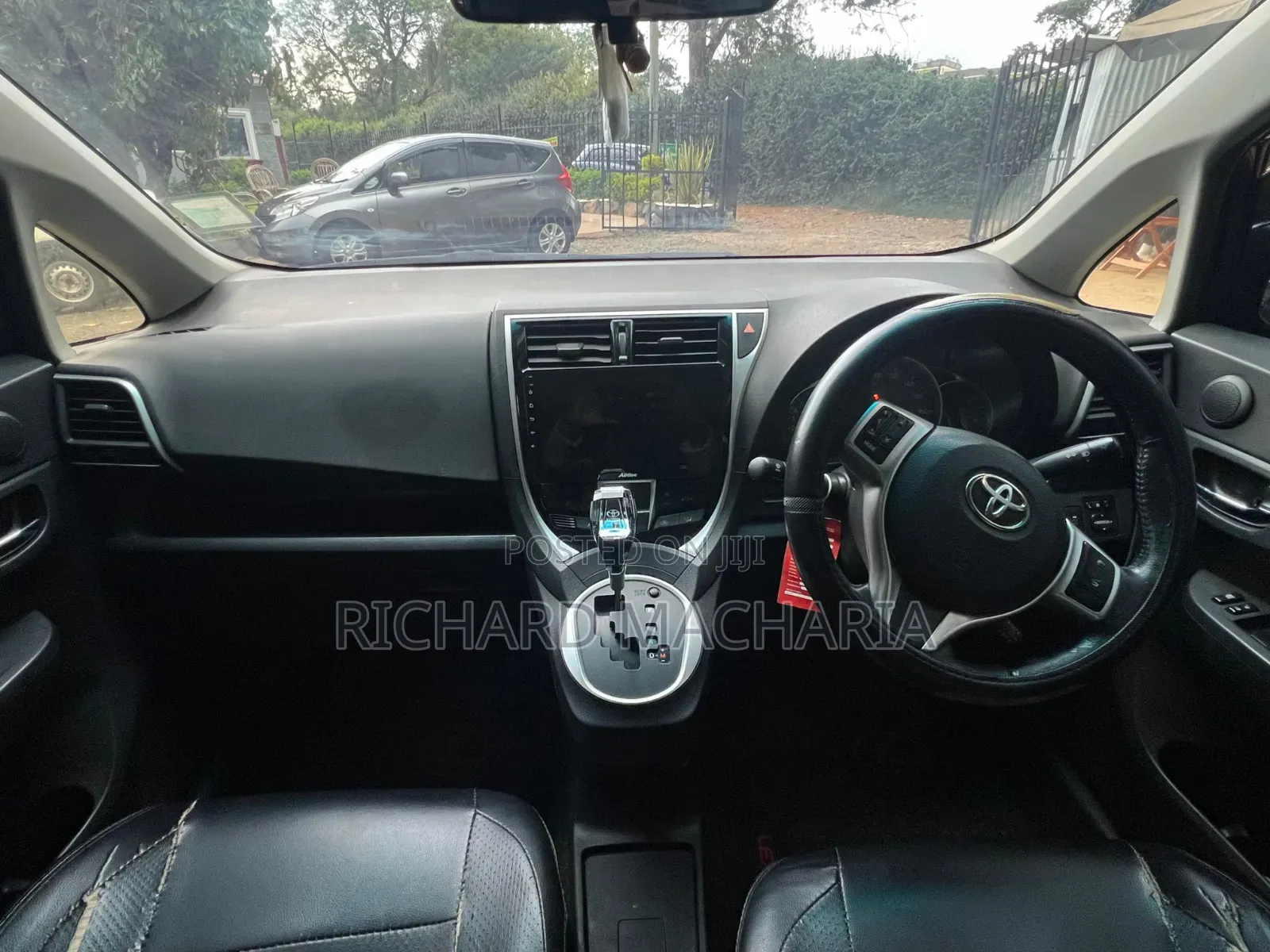 Toyota Ractis 2016 Brown