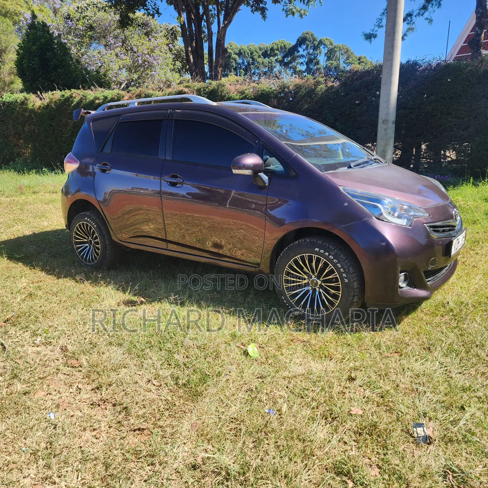 Toyota Ractis 2016 Brown