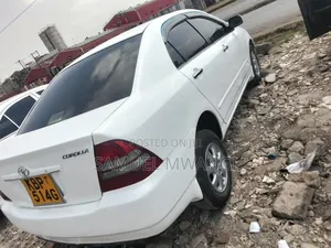 Toyota Corolla 2004 White