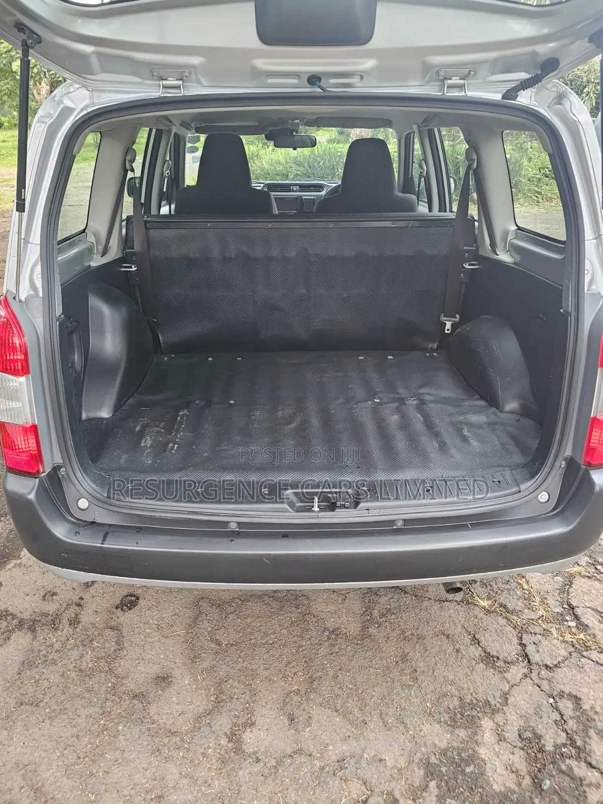 Toyota Probox 1.5 DX 4WD 2019 Silver