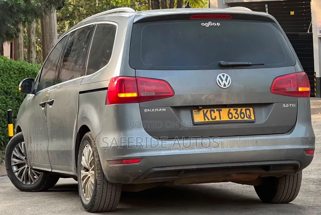 Volkswagen Touran 2012 Gray