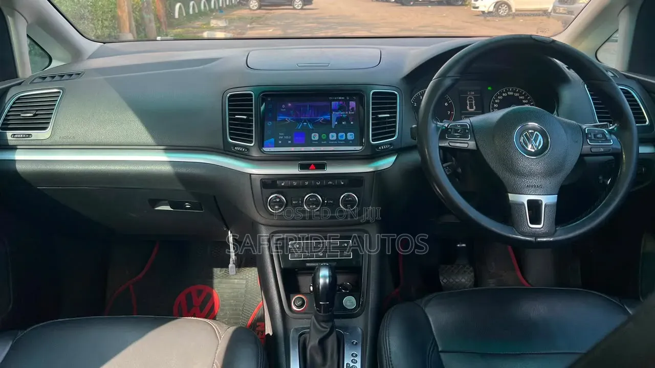 Volkswagen Touran 2012 Gray