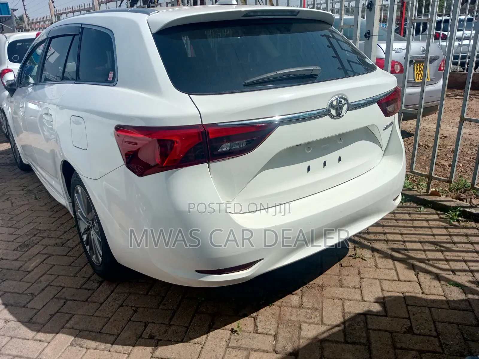 Toyota Avensis 2018 White