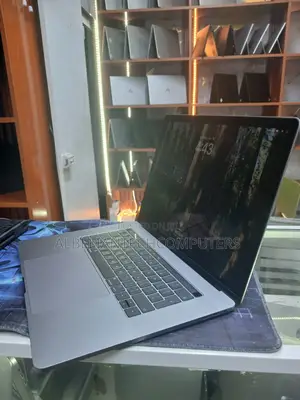 Laptop Apple MacBook 2018 16GB Intel Core i7 SSD 256GB