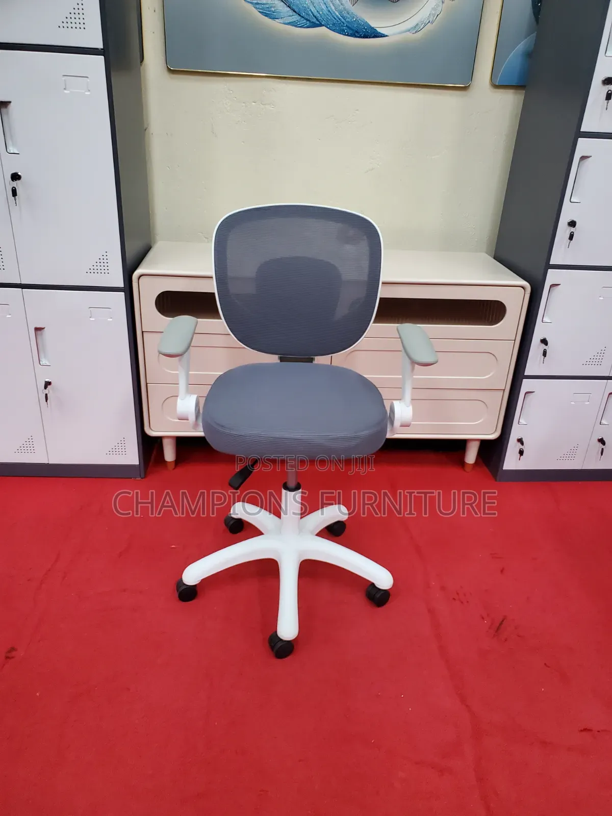 Macaron Mesh Study Chair