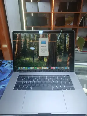 Laptop Apple MacBook 2018 16GB Intel Core i7 SSD 256GB