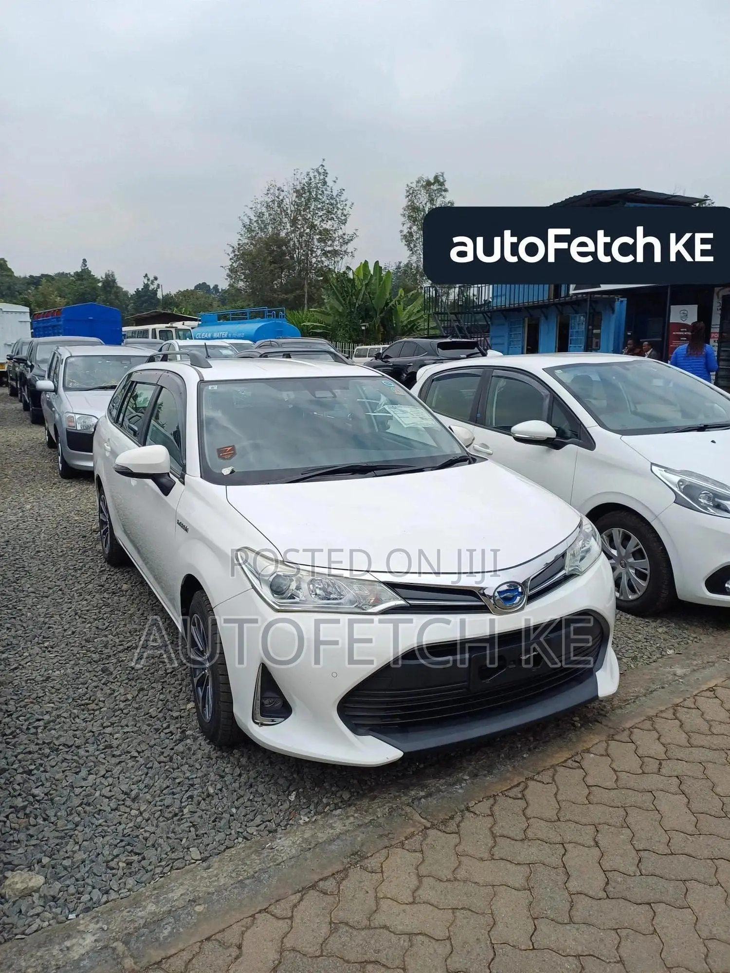 Toyota Corolla Fielder 1.5 Hybrid FWD 2018 White