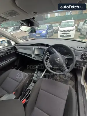Toyota Corolla Fielder 1.5 Hybrid FWD 2018 White