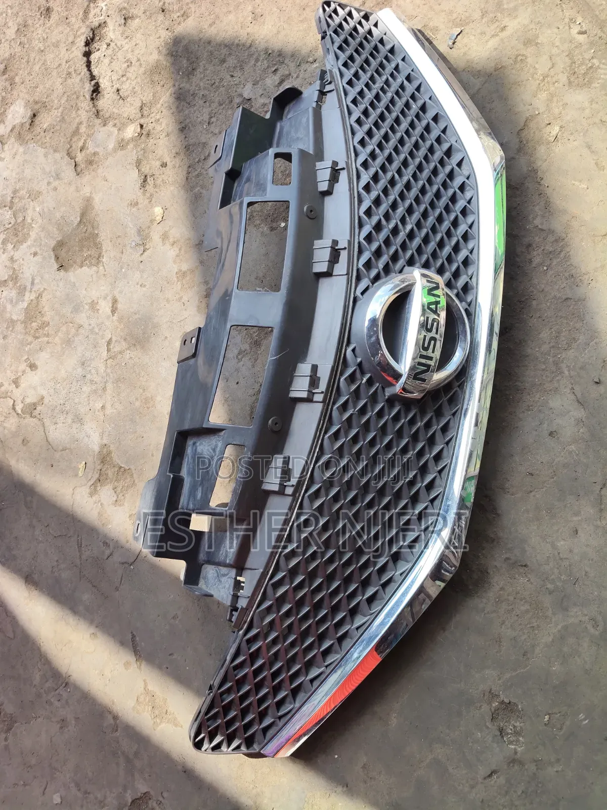 Nissan Note 2013/2014 Grill