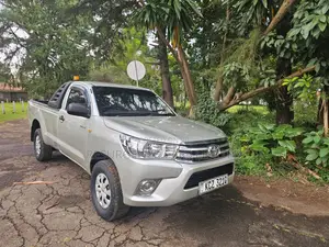 Toyota Hilux 2016 Silver