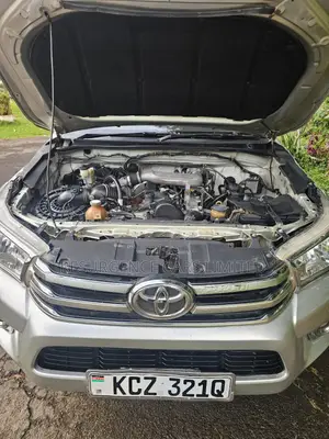 Toyota Hilux 2016 Silver