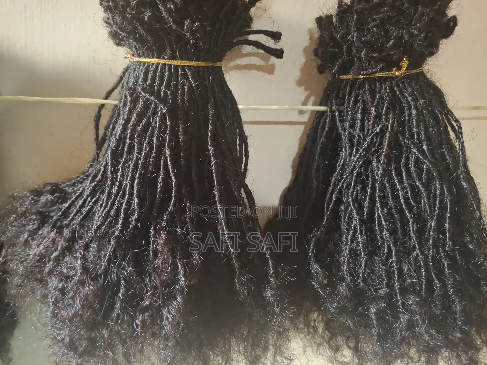 Artificial Sisters Locx and Human Hair Extension Sister Locx