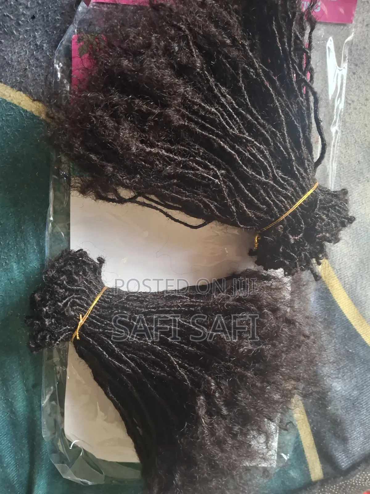 Artificial Sisters Locx and Human Hair Extension Sister Locx