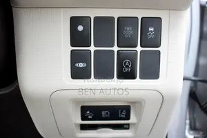 Toyota Porte 2019 Silver