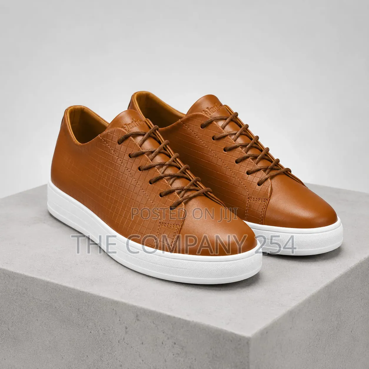 Quality Casual Leather Laced Designer Shoes With Rubber Sole