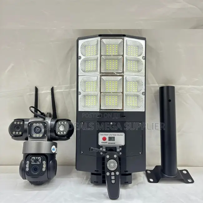 High Performance 20MP 4G PTZ Multiple Lens Camera Solar Street Light