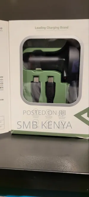 Car Charger With Retractable Cable and a USB a Port-B13