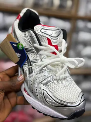 Asics Gel Kayano Sneakers