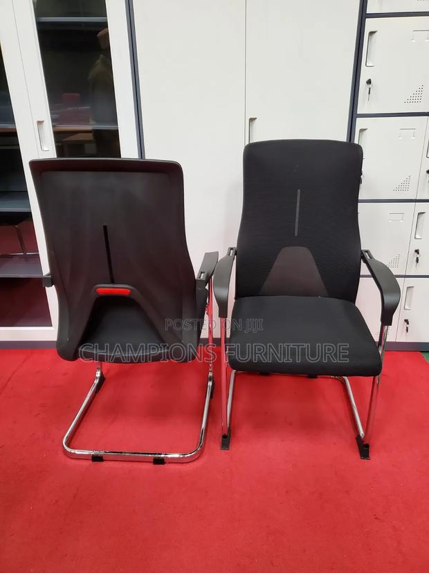 Cantilever Visitor's/Boardroom Chair - thumbnail 2