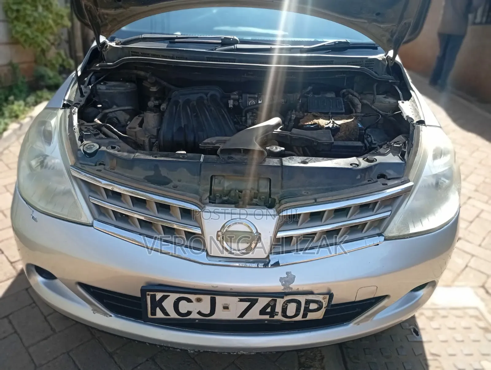 Nissan Latio 2009 Silver