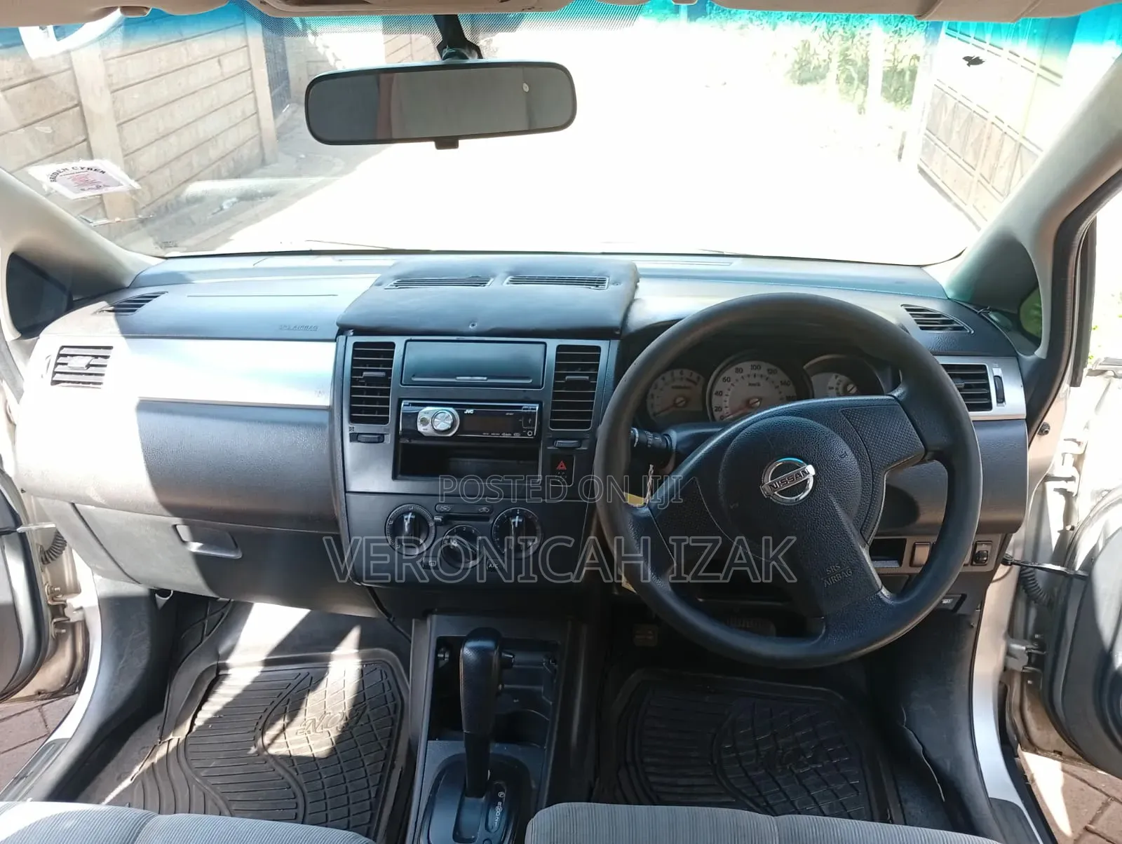 Nissan Latio 2009 Silver