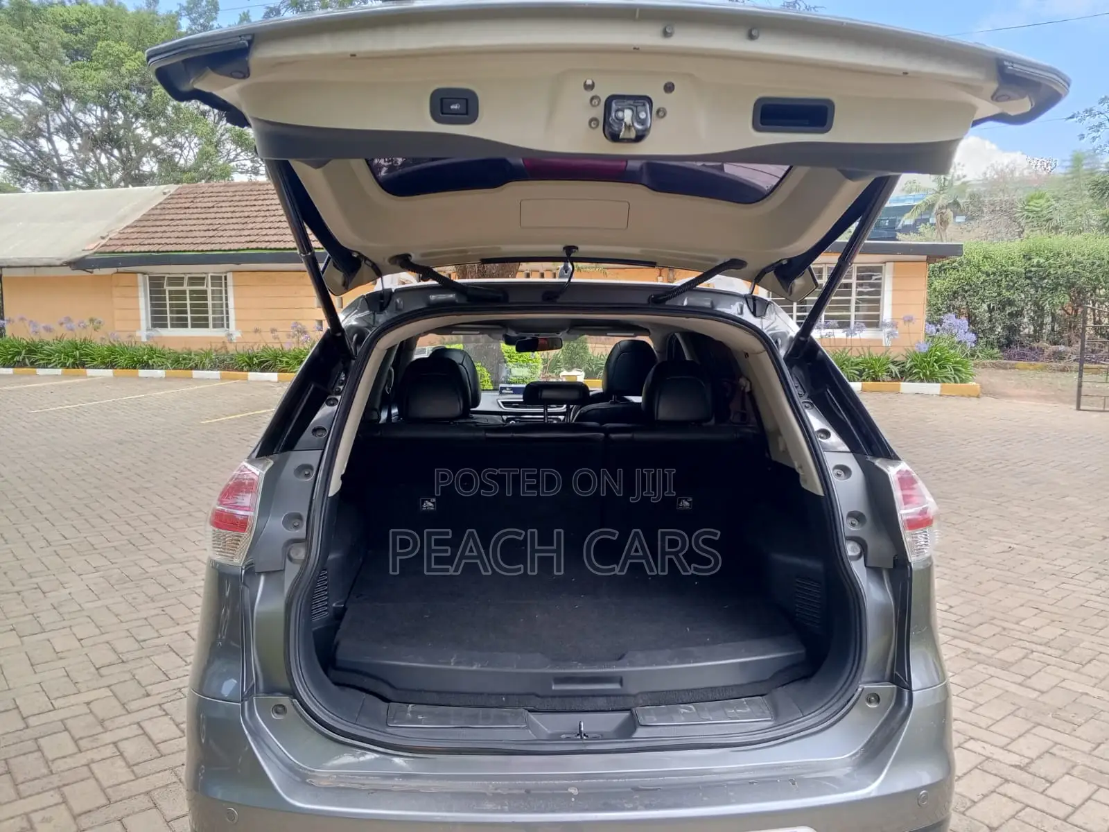 Nissan X-Trail 2016 Gray