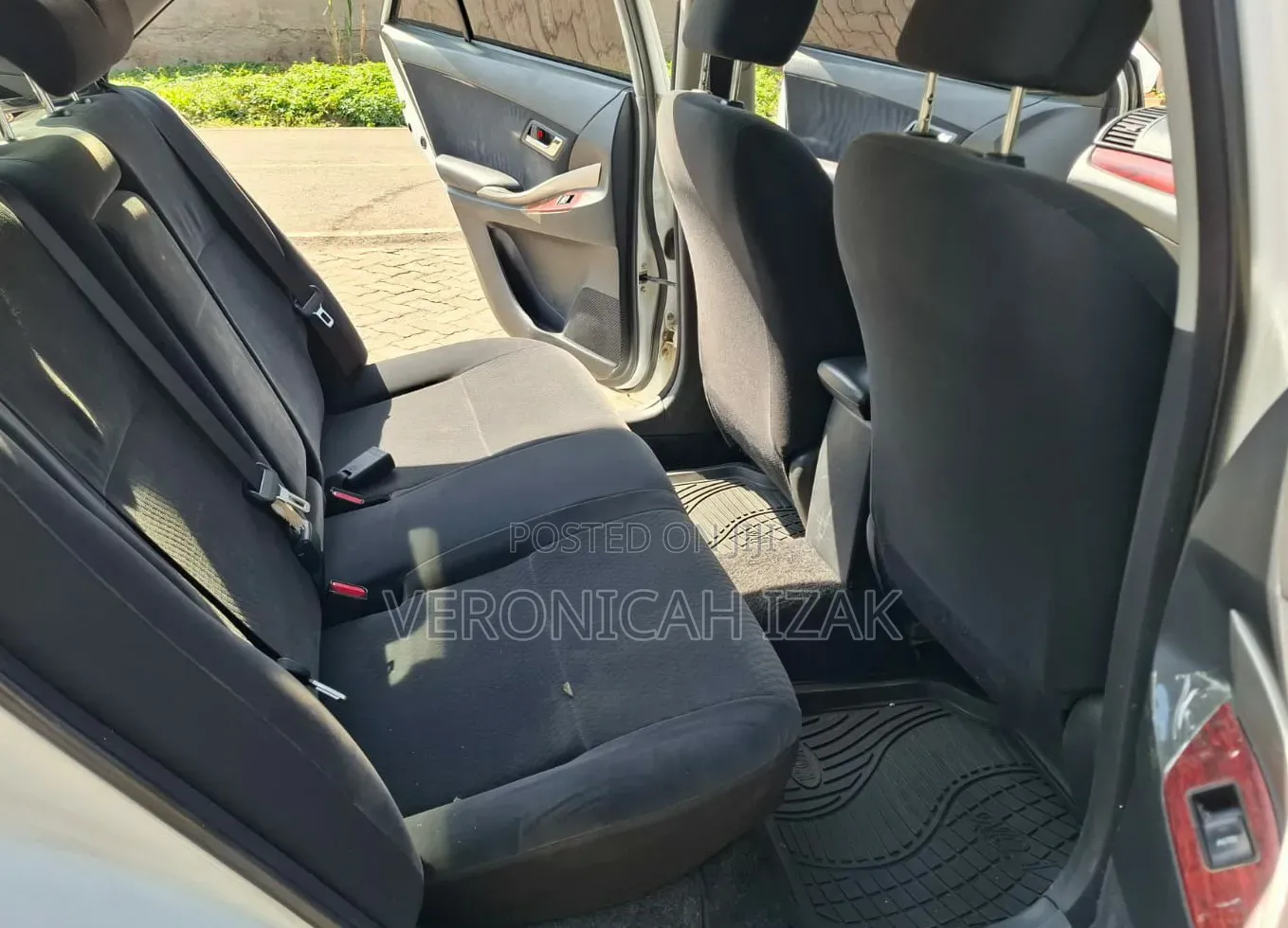 Toyota Premio 2012 White