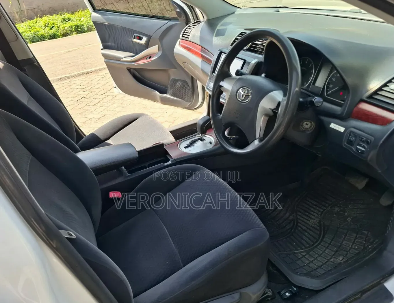Toyota Premio 2012 White