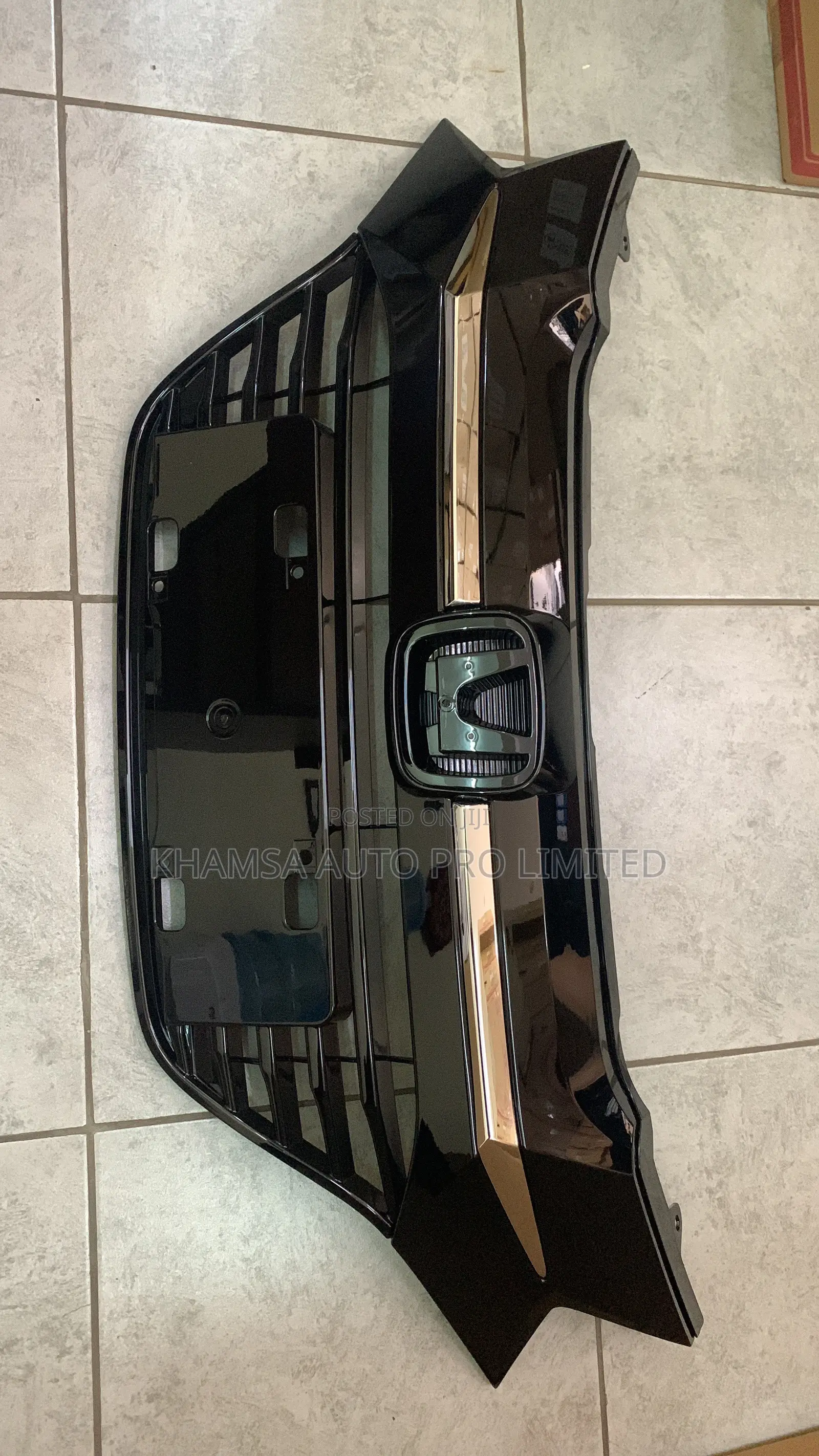 Honda Vezel Grille
