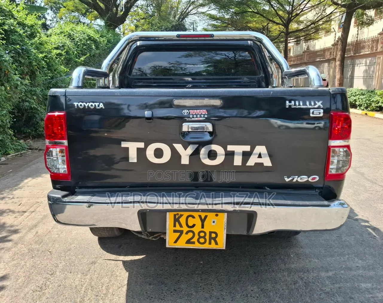 Toyota Hilux 2013 Black