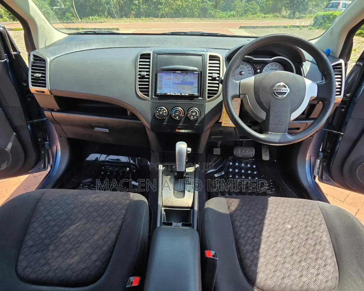 Nissan Wingroad 2015 Blue