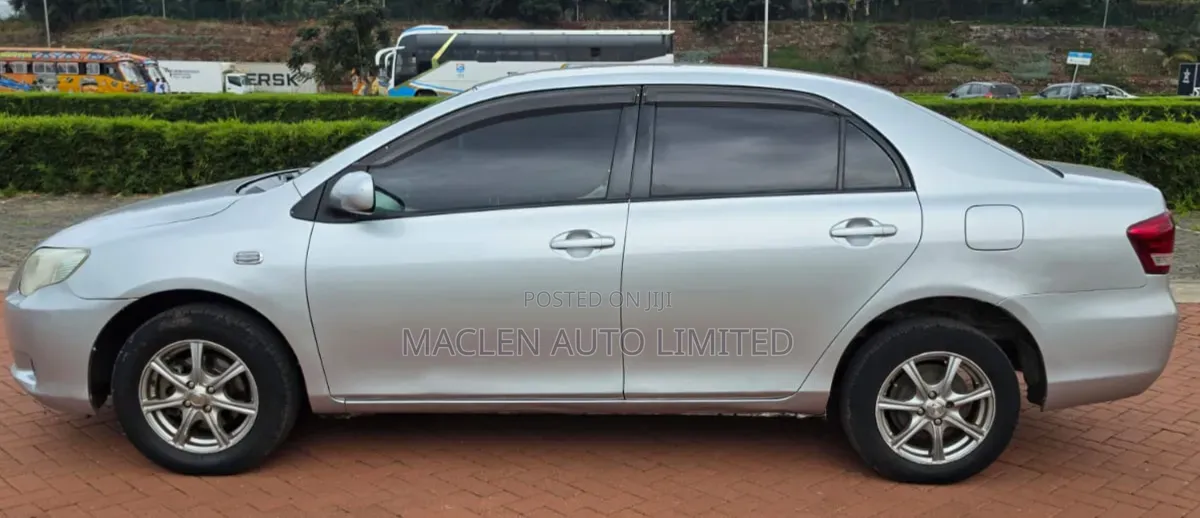 Toyota Axio 2012 Silver