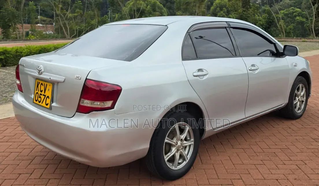 Toyota Axio 2012 Silver
