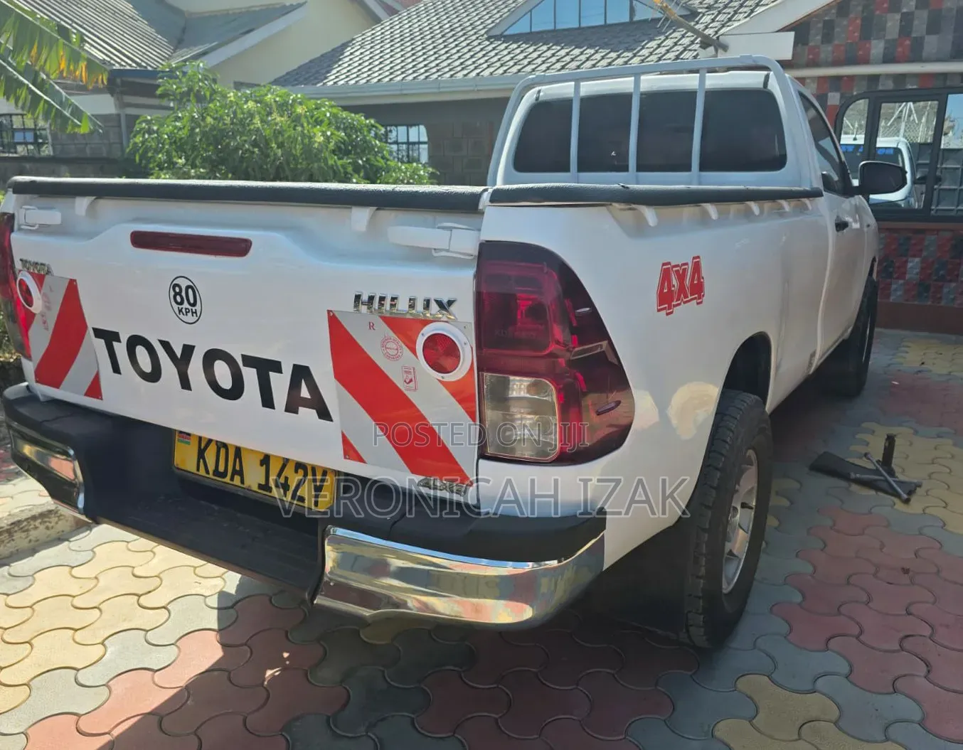 Toyota Hilux 2019 White