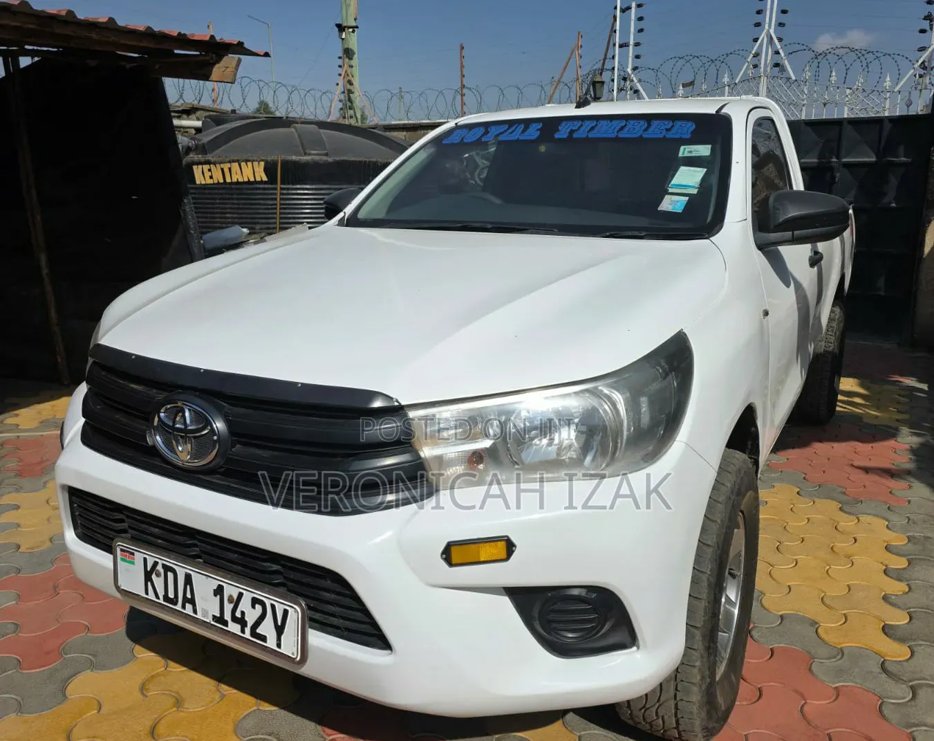 Toyota Hilux 2019 White