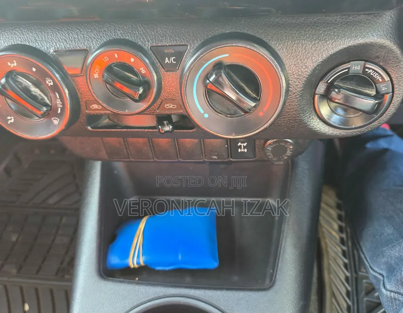 Toyota Hilux 2019 White