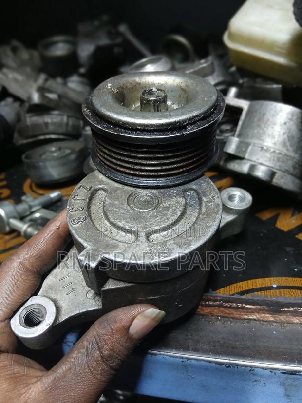 Mazda Demio Tensioner With ZJ ENGINE