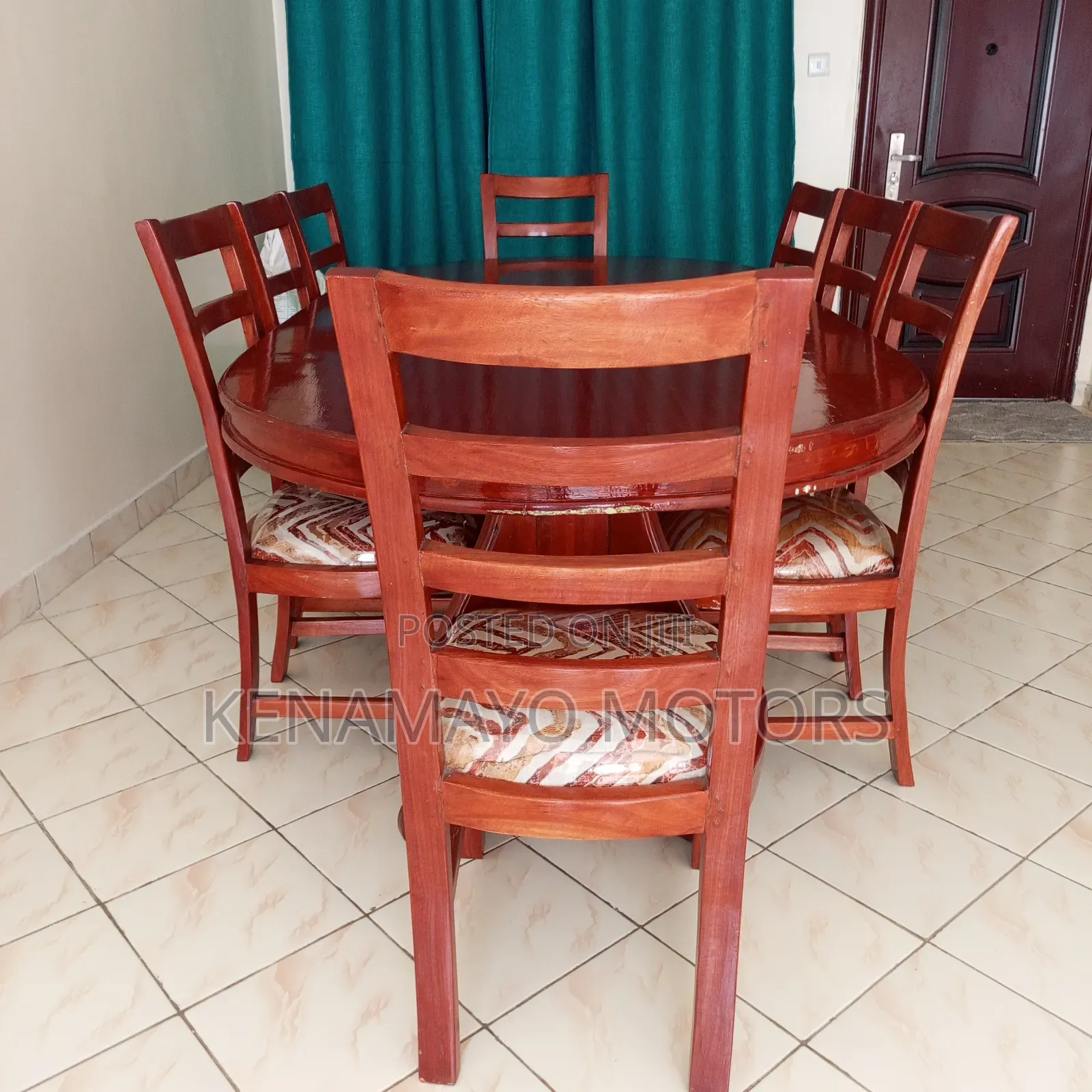 8 Dinning Table