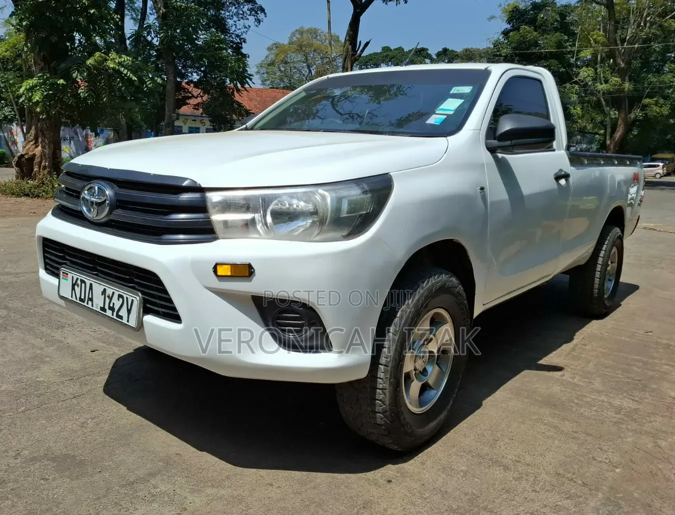 Toyota Hilux 2019 White