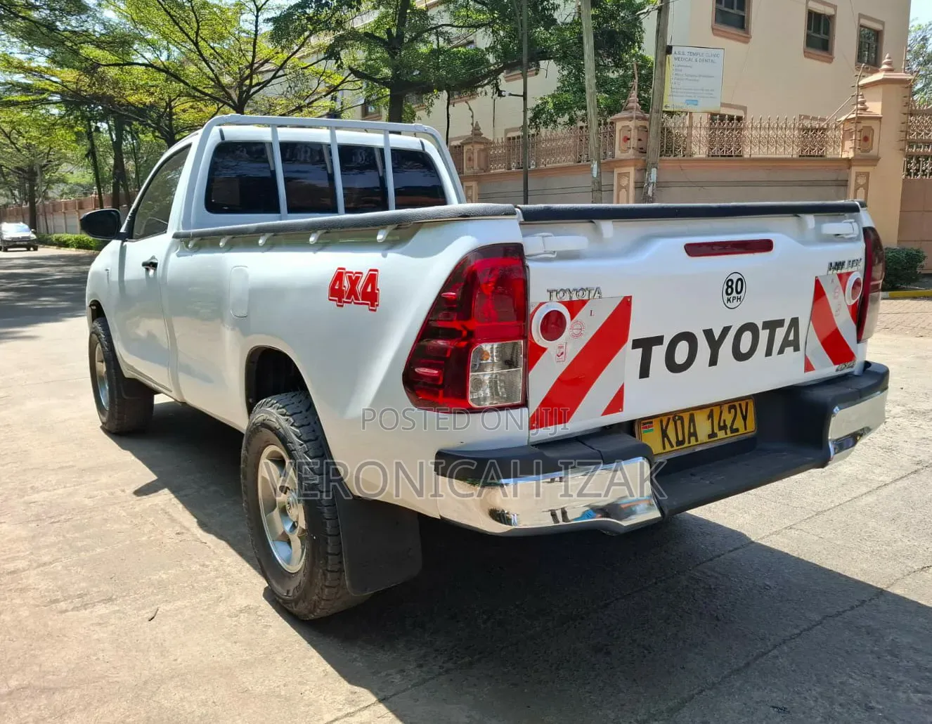 Toyota Hilux 2019 White