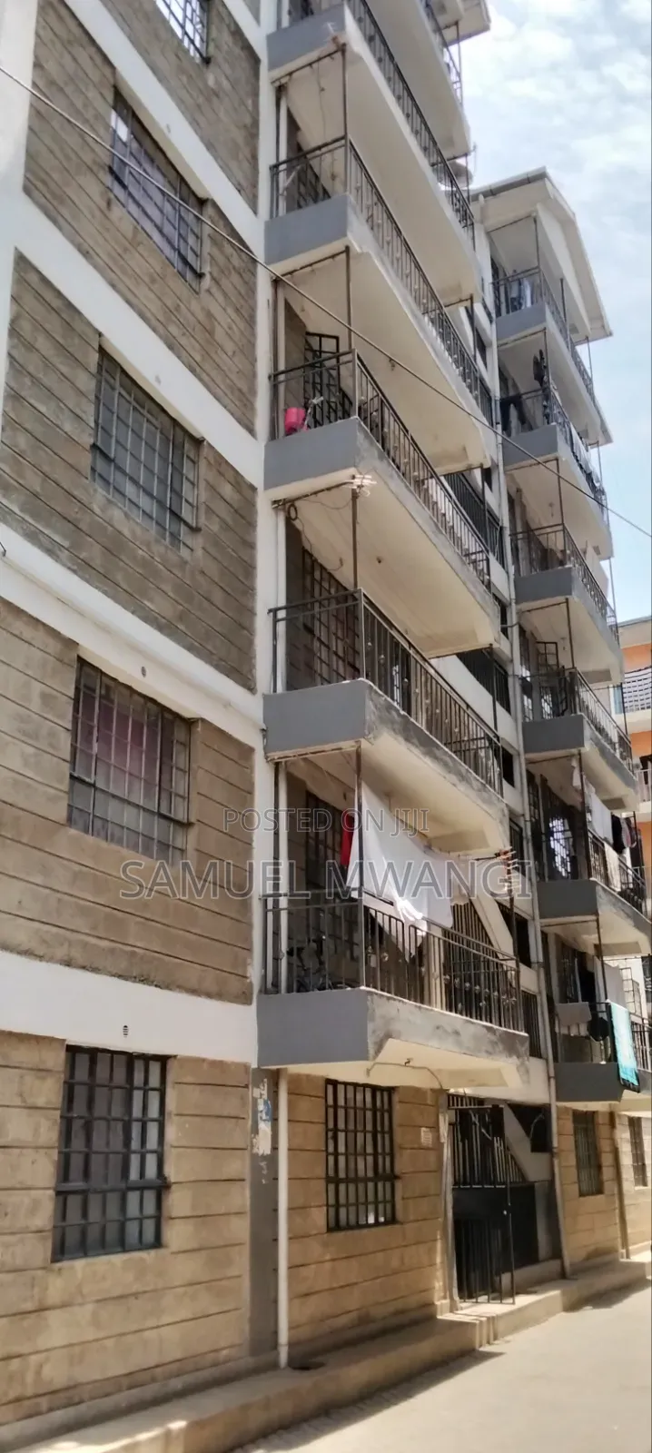 2bdrm Block of Flats in Greenspan for sale
