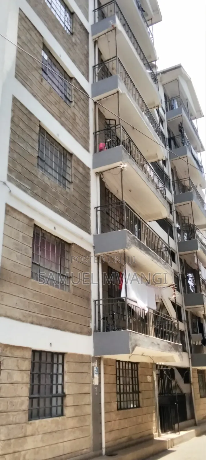2bdrm Block of Flats in Greenspan for sale