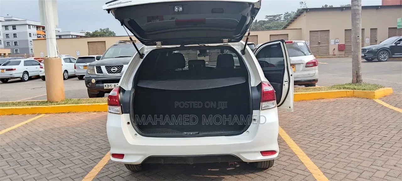 Toyota Corolla Fielder 2015 White
