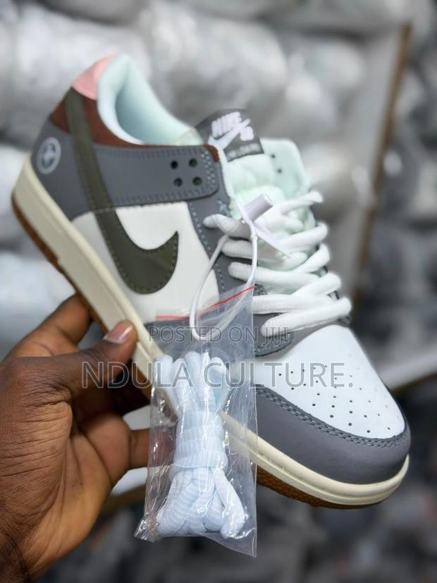 Nike Sb Dunk Skateboarding - thumbnail 8