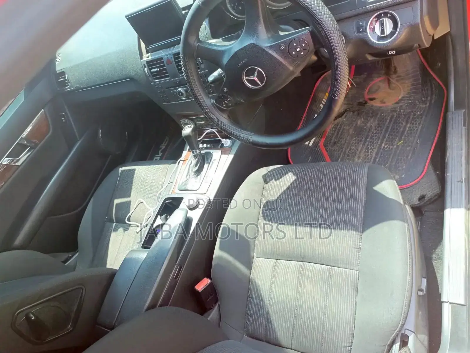 Mercedes-Benz C200 2010 Red