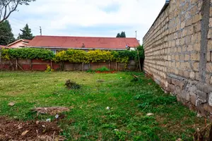 Prime Commercial Plot for Sale Fronting Tarmac in Kinoo,Muthiga