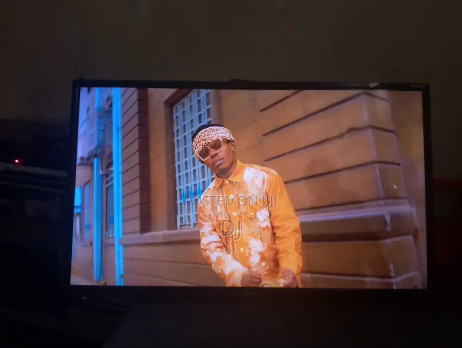 Synix Digital TV 32 Inch Inbuilt Decorder