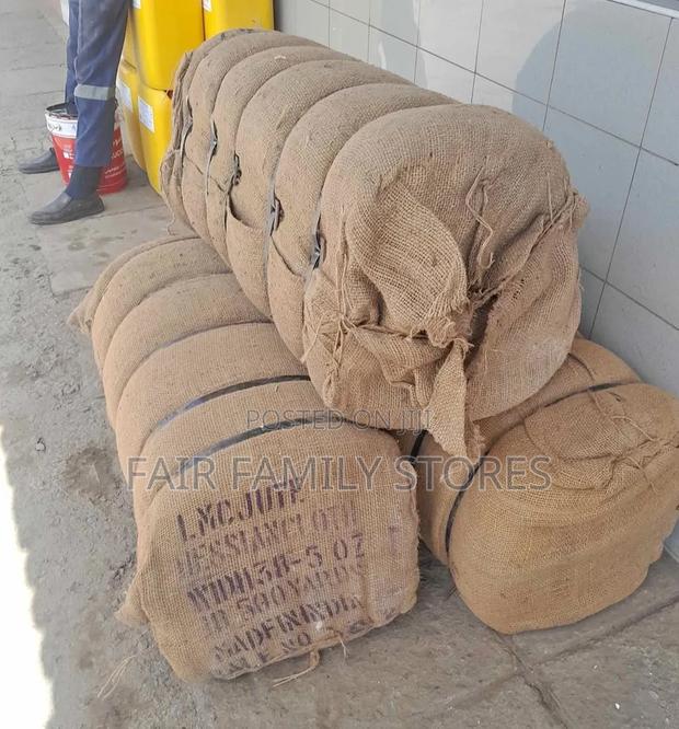 Hessian Cloth Bale 457meters - thumbnail 2