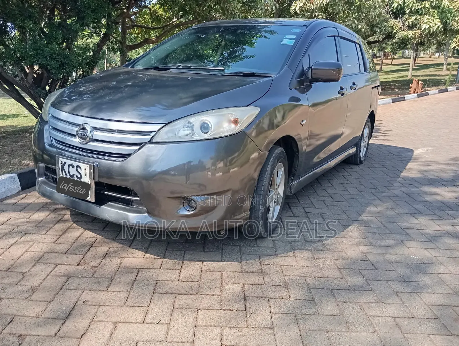Nissan Lafesta 2011 Gray
