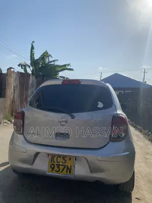 Nissan March 1.2 AWD 2012 Silver